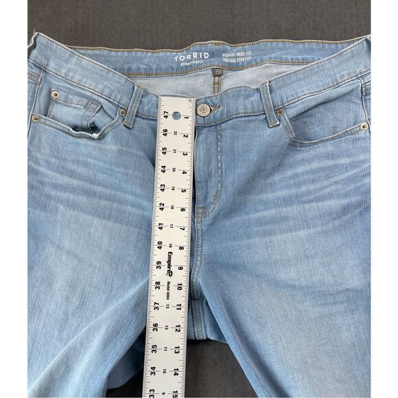 Torrid‎ Wide Leg Distressed Jeans Womens 16 Light Wash Vintage Grunge Raw Hem - Picture 7 of 12